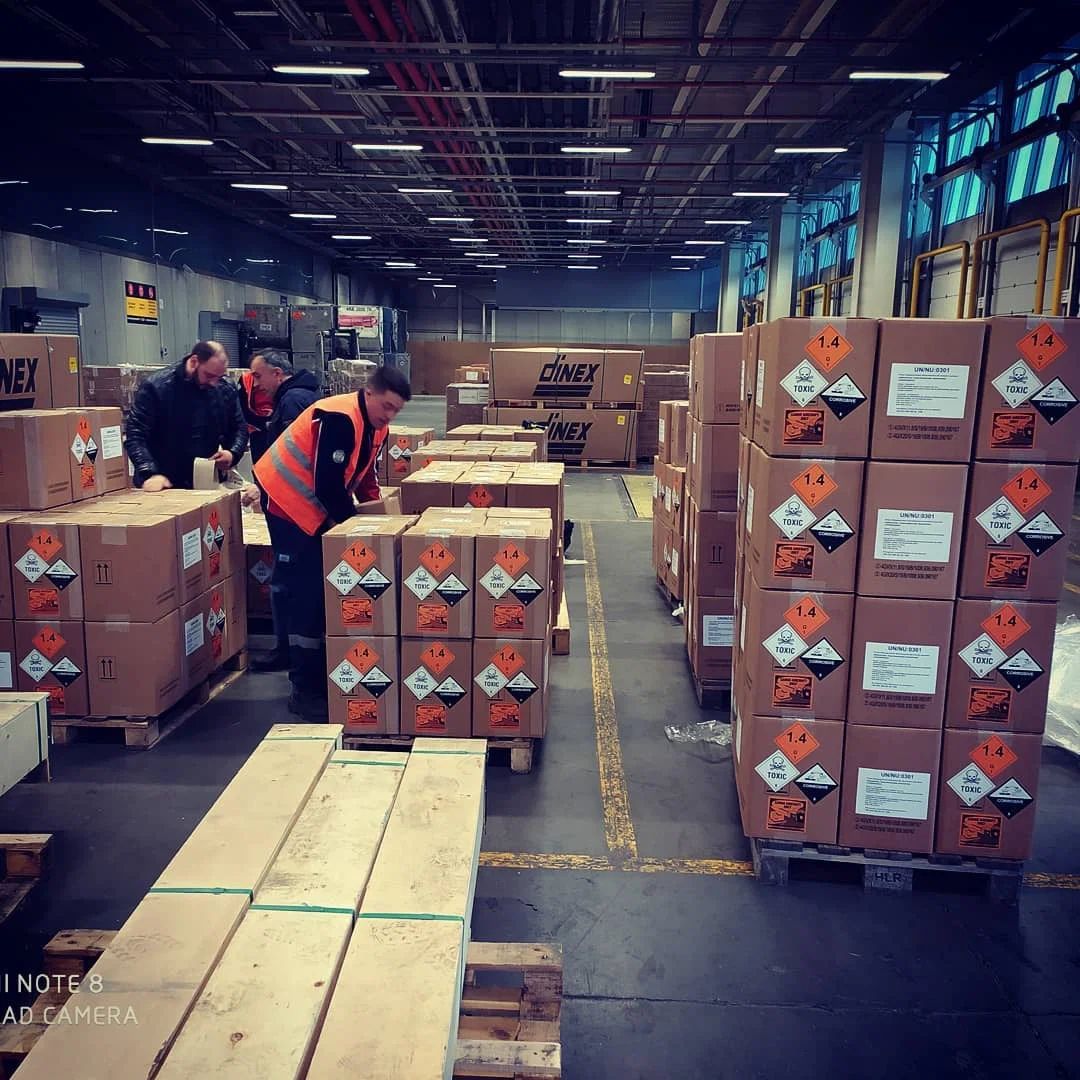 Depoda etiketleme ve paletleme çalışması